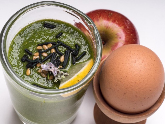 Smoothie à la spiruline pour le petit déjeuner